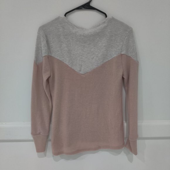 Brand New Poof New York Women's Two Tone Sweatshirt Pink/Gray Size S BB291 - Picture 2 of 2